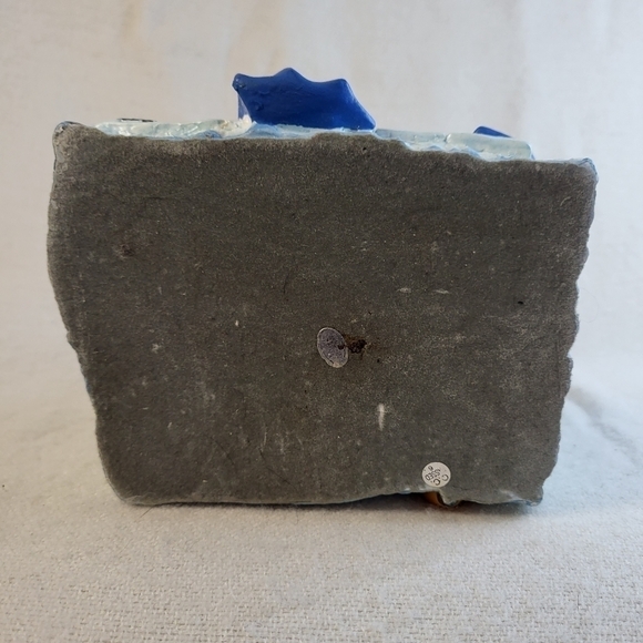 Coca-cola Polar Bear Swimming in Pool with Clock - Picture 6 of 14